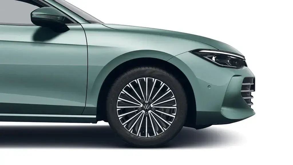 Gebraucht VW Passat Elegance 193 PS (141 kW) 2025 Grün Kombi