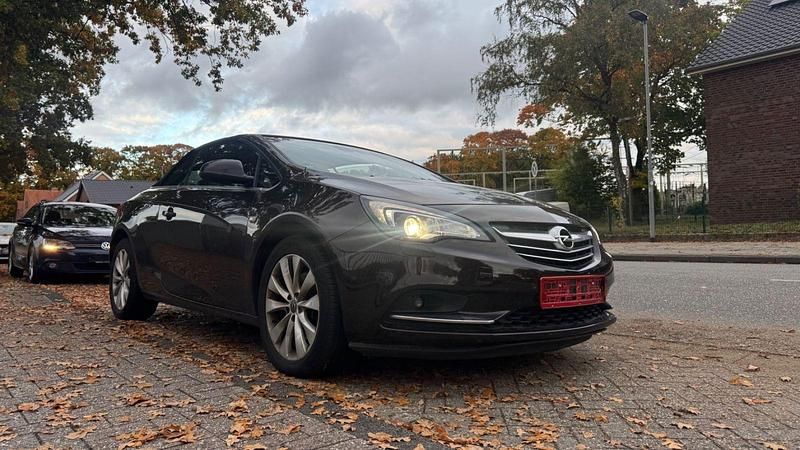 Braun Gebraucht 2016 Opel Cascada Edition Cabrio | 7.950 € (Guter Preis) - Bild 1/4