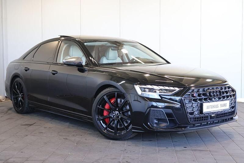 Gebraucht Audi S8 Ambiente 571 PS (419 kW) 2023 Schwarz Limousine