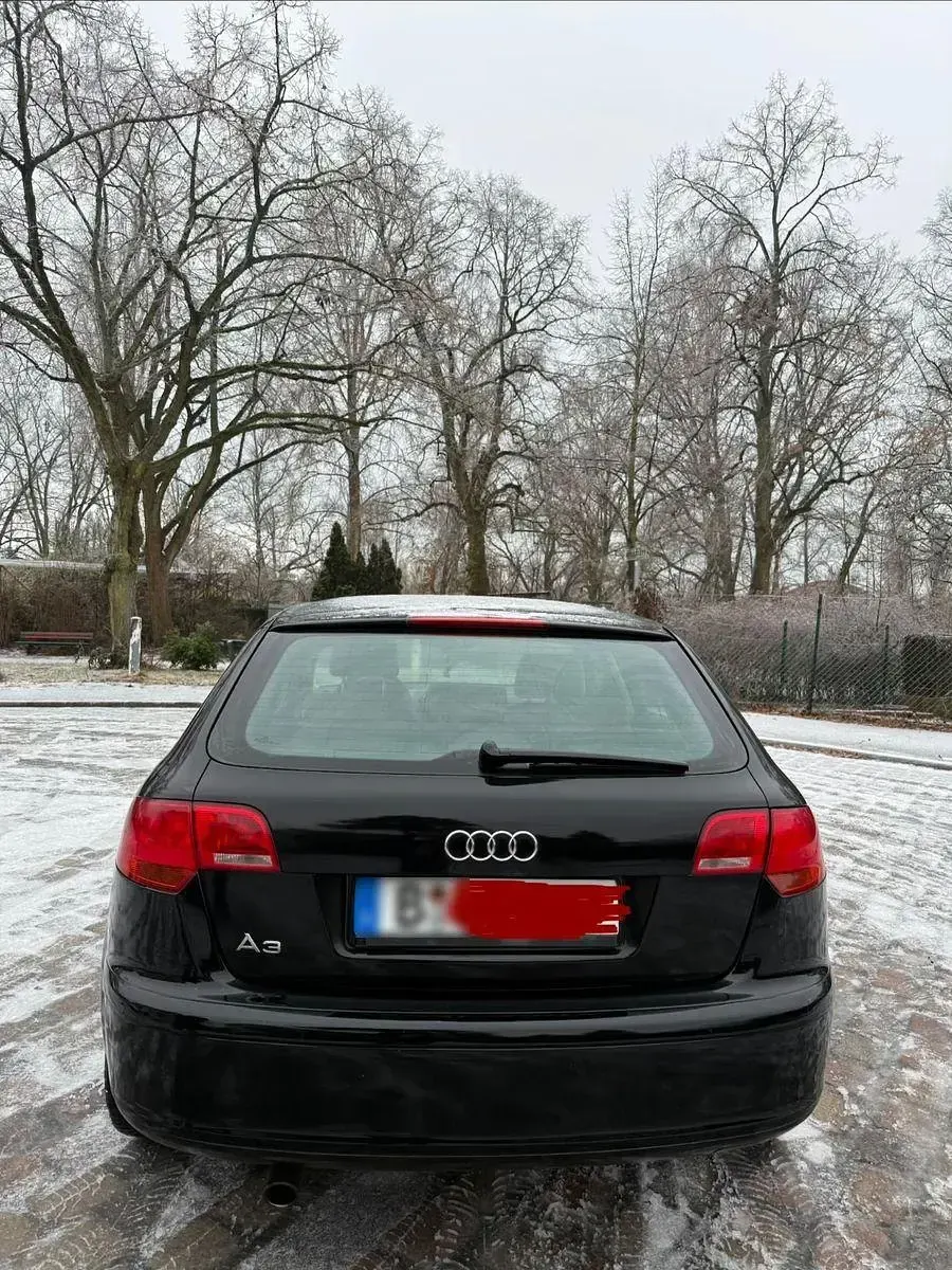Gebraucht Audi A3 Sportback Ambiente 116 PS (85 kW) 2005 Schwarz Kleinwagen