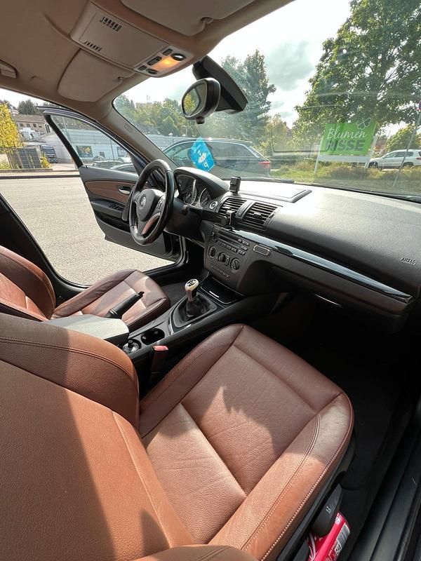 Schwarz Gebraucht 2007 BMW 120 Kleinwagen | 2.700 € (Guter Preis) - Bild 1/4