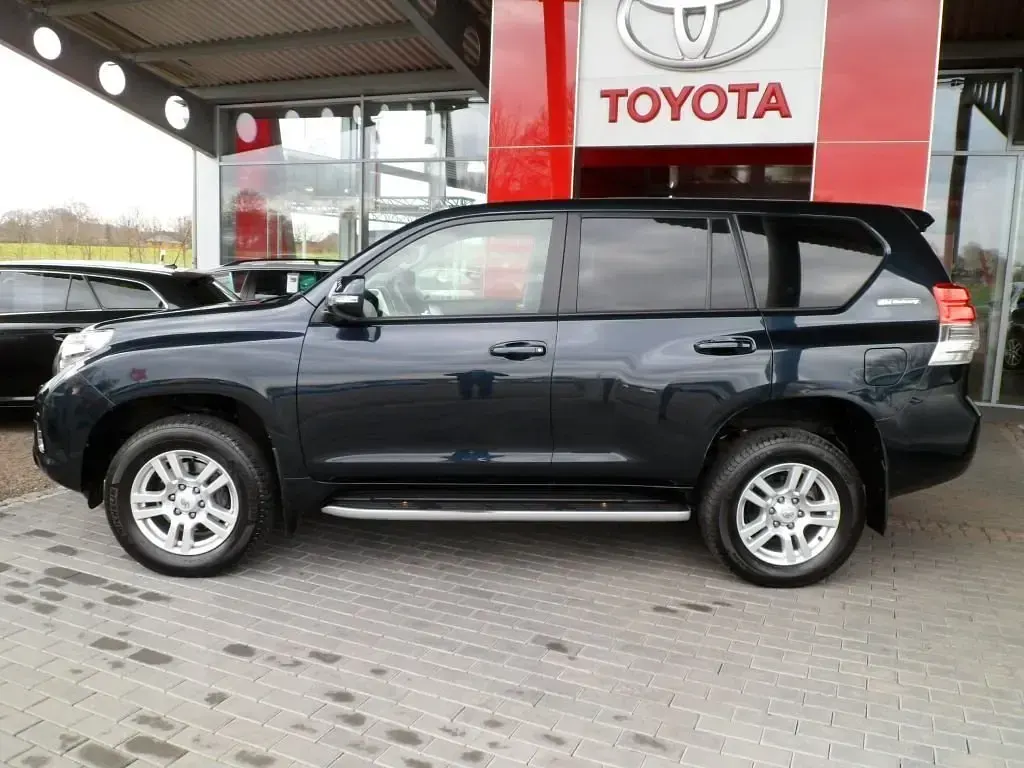 Gebraucht Toyota Land Cruiser Anniversary 190 PS (139 kW) 2012 Blau SUV