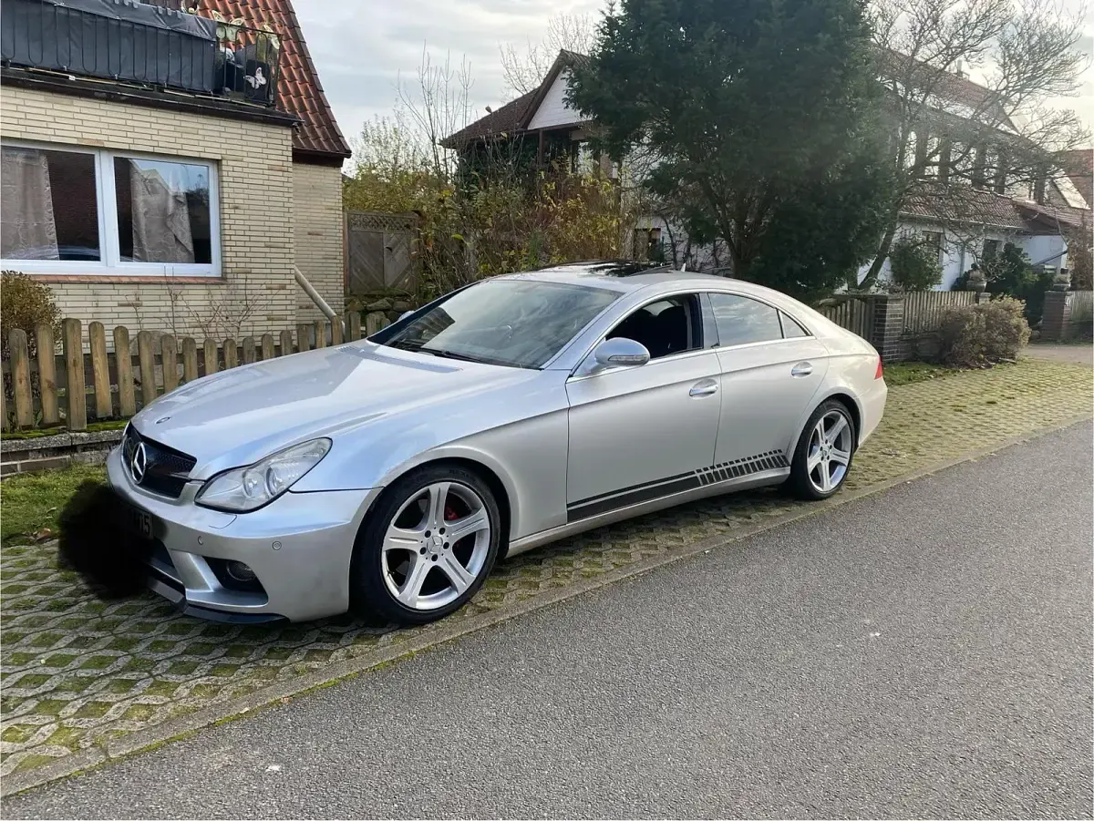 Gebraucht Mercedes CLS320 224 PS (164 kW) 2007 Grau Limousine