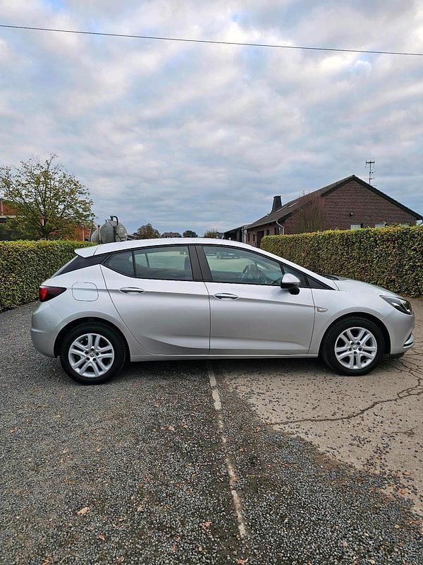 Gebraucht Opel Astra 125 PS (91 kW) 2016 Limousine