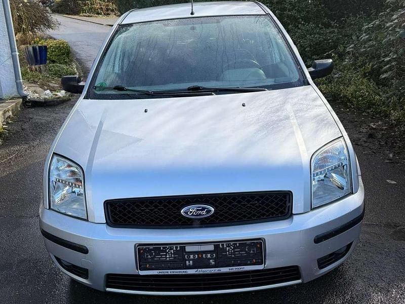 Gebraucht Ford Fusion Trend 80 PS (58 kW) 2003 Polarsilber metallic Kleinwagen