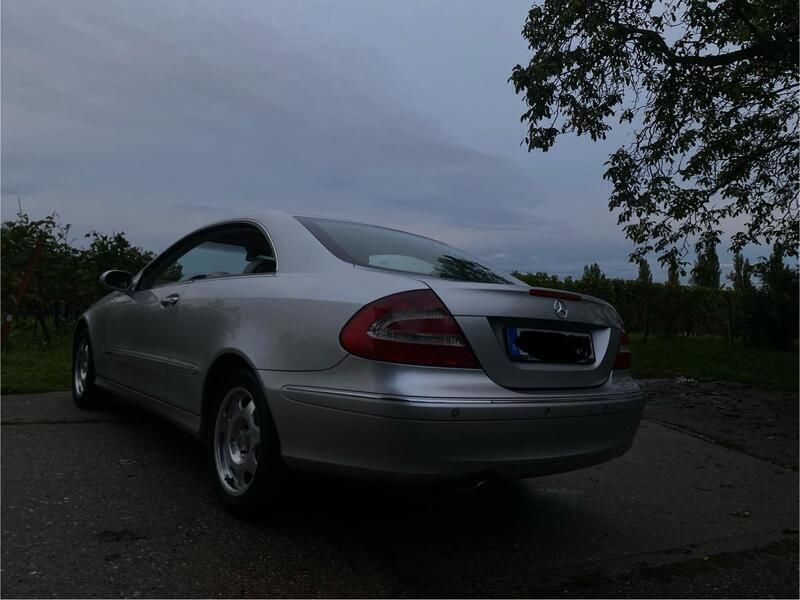 Grau Gebraucht 2005 Mercedes CLK270 Coupé | 3.300 € (Fairer Preis) - Bild 1/4