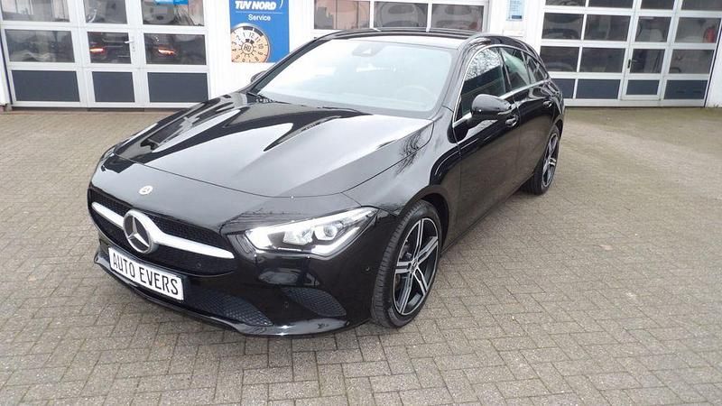 Schwarz Gebraucht 2021 Mercedes CLA180 Limousine | 19.750 € (Superpreis) - Bild 1/4