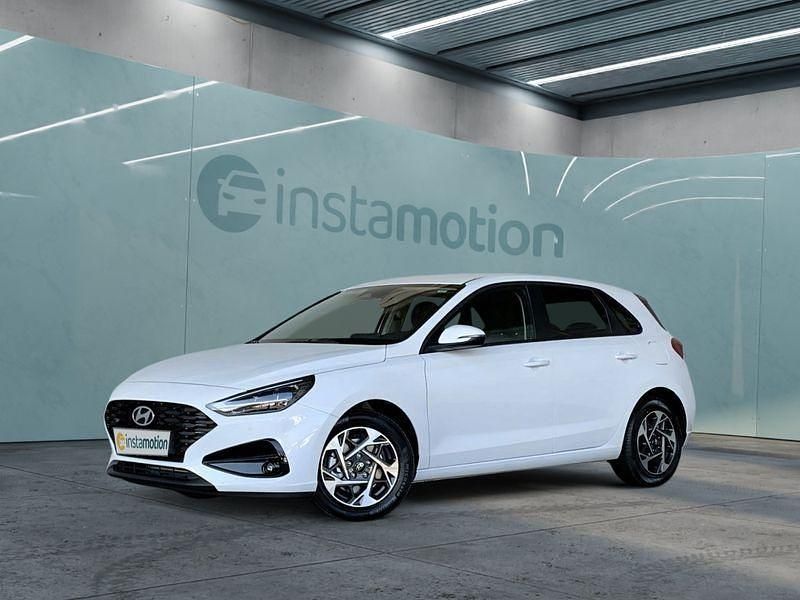 Weiß Neu 2025 Hyundai i30 Limousine | 22.449 € (Fairer Preis) - Bild 1/4