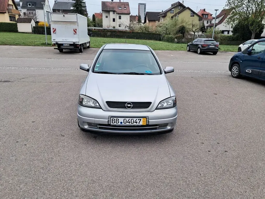 Gebraucht Opel Astra 116 PS (85 kW) 1999 Grau Limousine