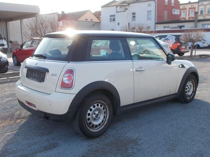 Gebraucht Mini ONE 75 PS (55 kW) 2012 Weiß Kleinwagen