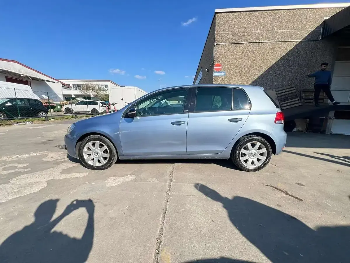 Gebraucht VW Golf VI Style 122 PS (89 kW) 2011 Blau Kleinwagen