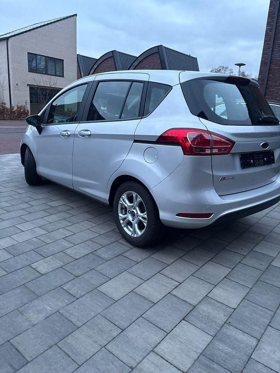 Gebraucht Ford B-MAX Titanium 105 PS (77 kW) 2017 Silber Van / Kleinbus