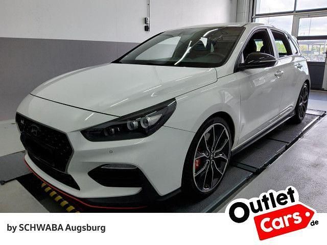 Weiß Gebraucht 2019 Hyundai i30 N Performance Limousine | 21.390 € (Guter Preis) - Bild 1/4