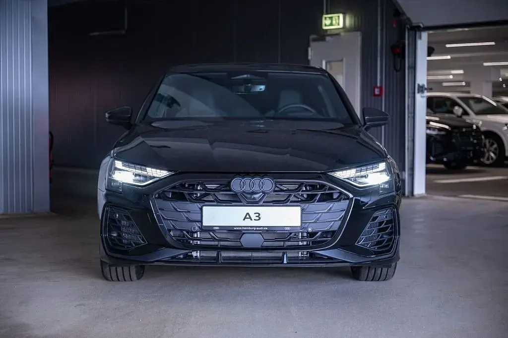 Neu Audi S3 Ambiente 333 PS (244 kW) 2026 Schwarz Limousine