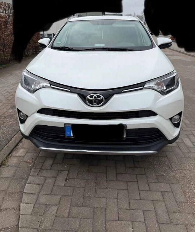 Gebraucht Toyota RAV4 143 PS (105 kW) 2016 Weiß SUV