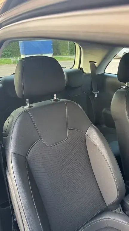 Używany Opel Adam 69 KM (50 kW) 2019 Beżowy Hatchback