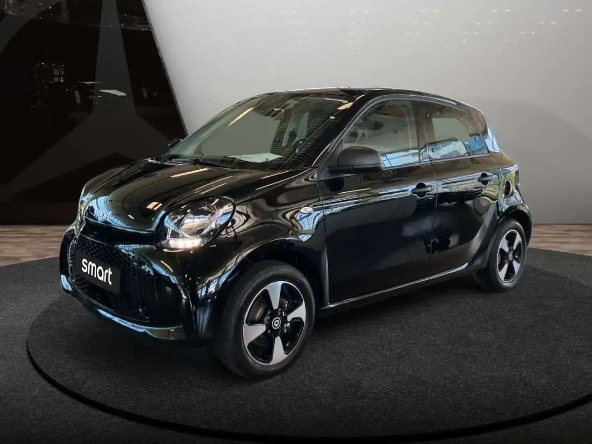 Gebraucht Smart ForFour Electric Drive Passion 60 kW (82 PS) 2021 Schwarz Limousine