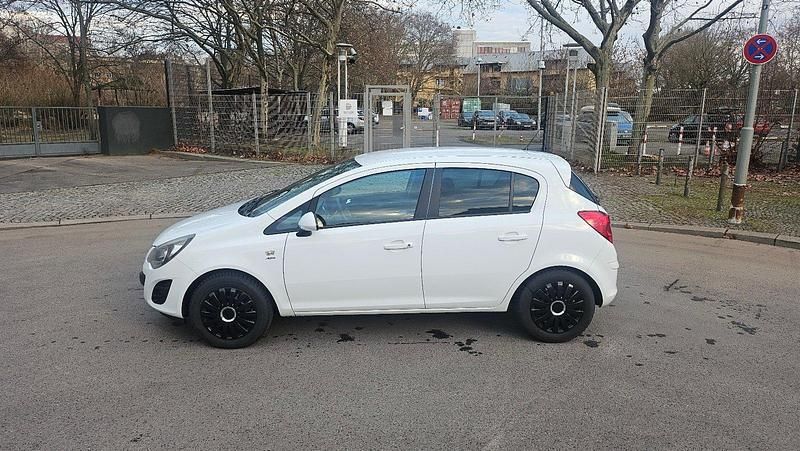 Gebraucht Opel Corsa Active 87 PS (63 kW) 2013 Weiß Kleinwagen