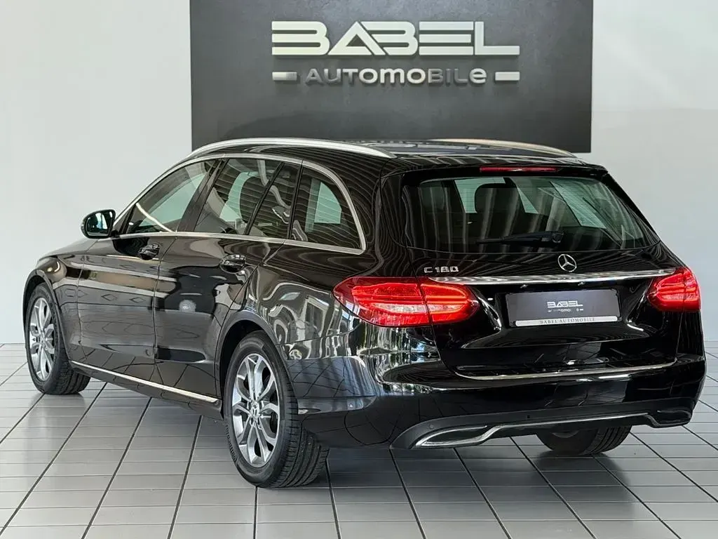 Gebraucht Mercedes C180 156 PS (114 kW) 2018 Schwarz Kombi