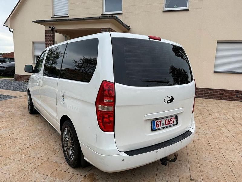 Gebraucht Hyundai H-1 Premium 170 PS (125 kW) 2012 Weiß Van / Kleinbus