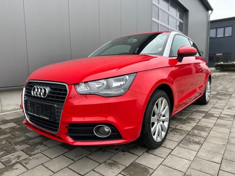 Gebraucht Audi A1 Ambition 122 PS (89 kW) 2012 Rot Kleinwagen