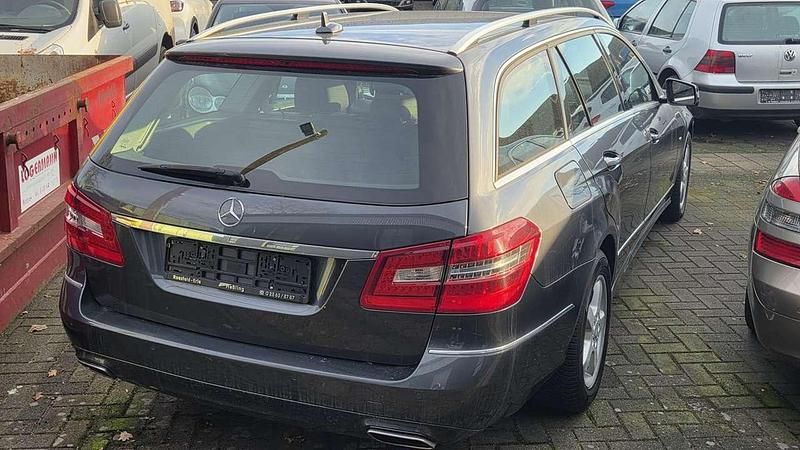 Gebraucht Mercedes E350 265 PS (194 kW) 2012 Tenoritgrau  metalliclack Kombi