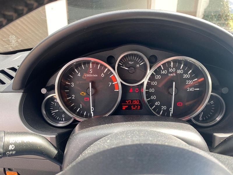 Używany Mazda MX5 126 KM (92 kW) 2011 Srebrny Kabriolet