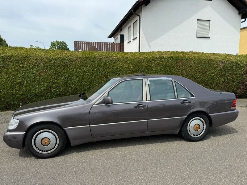 Grau Gebraucht 1991 Mercedes S320 Limousine | 3.400 € - Bild 1/2