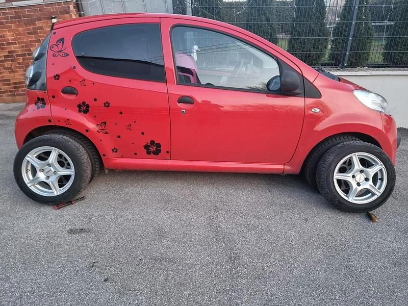 Gebraucht Citroën C1 68 PS (50 kW) 2007 Rot Kleinwagen