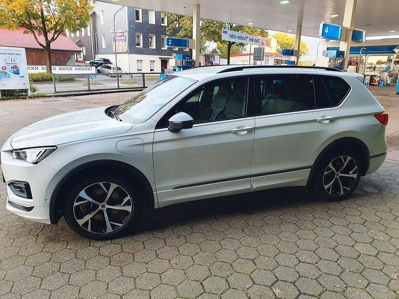 Weiß Gebraucht 2021 Seat Tarraco FR SUV | 26.300 € (Superpreis) - Bild 1/4