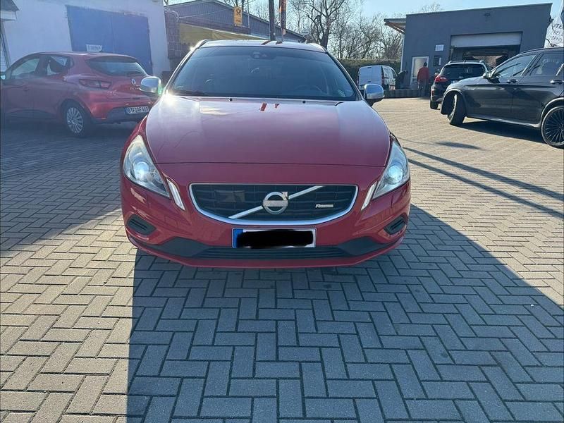 Gebraucht Volvo V60 R-Design 215 PS (158 kW) 2012 Rot Kombi