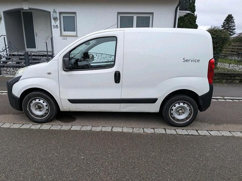 Gebraucht Peugeot Bipper 72 PS (52 kW) 2012 Weiß Van / Kleinbus