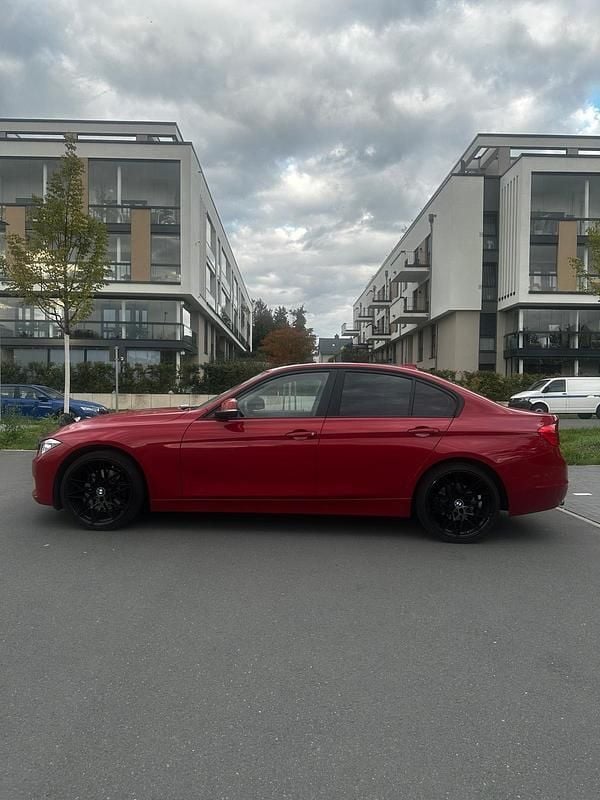 Gebraucht BMW 328 245 PS (180 kW) 2012 Rot Limousine