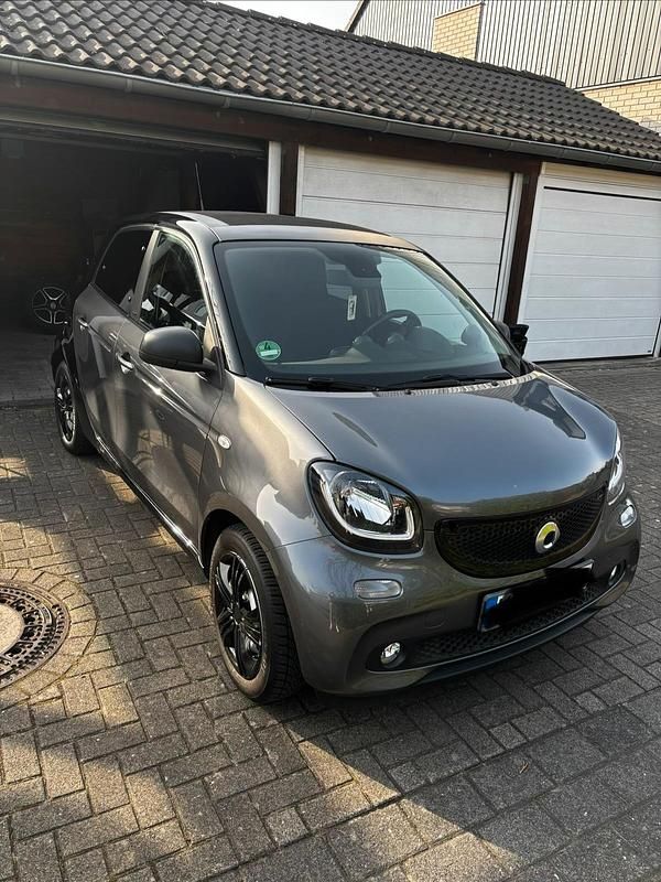Gebraucht Smart ForFour 90 PS (66 kW) 2018 Grau Kleinwagen