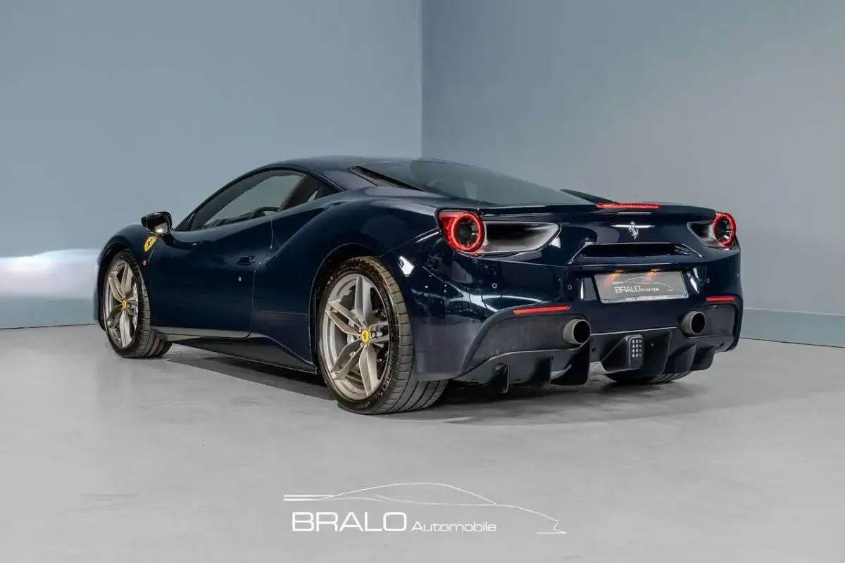 Gebraucht Ferrari 488 669 PS (492 kW) 2018 Blue pozzi Coupé