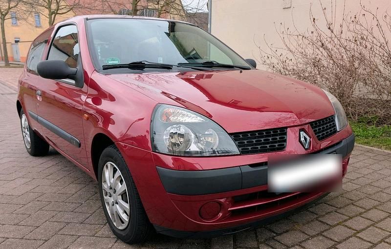 Gebraucht Renault Clio II 58 PS (42 kW) 2002 Rot Kleinwagen