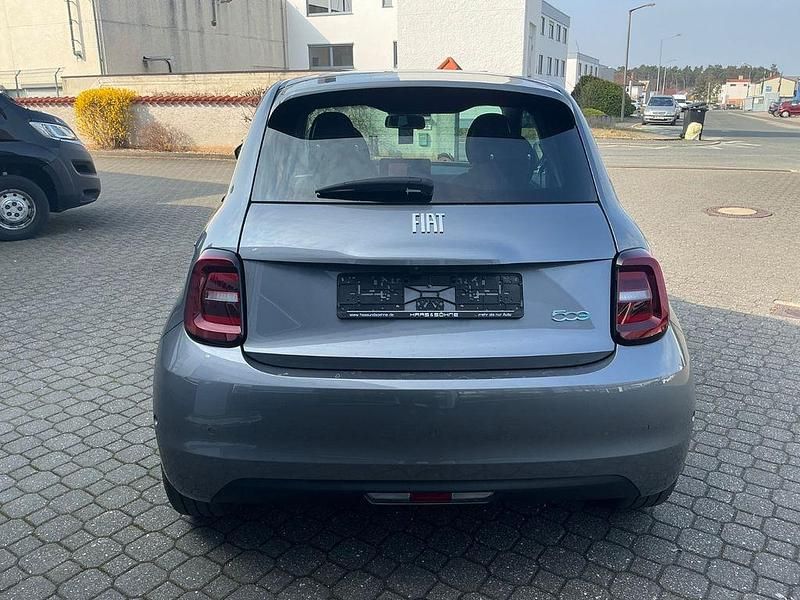 Gebraucht Fiat 500e 86 kW (118 PS) 2023 Grau Limousine