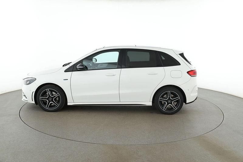 Gebraucht Mercedes B250e AMG line 102 PS (75 kW) 2020 Weiß Van / Kleinbus