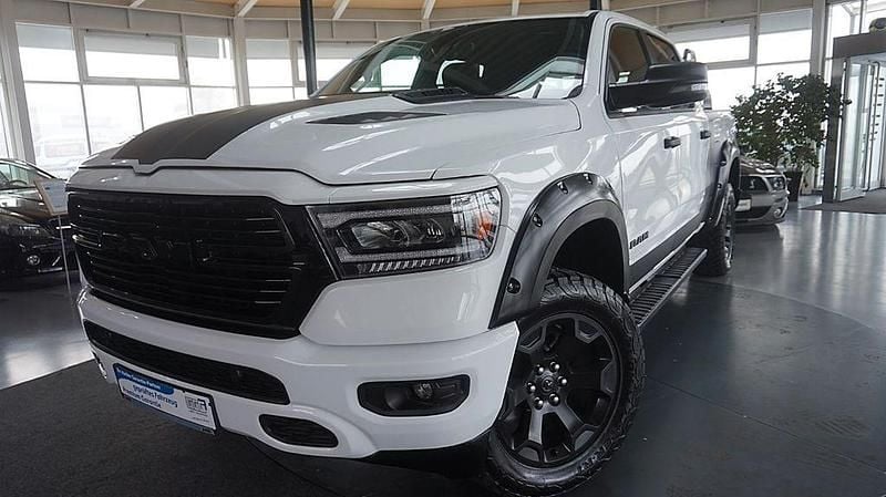 Weiß Gebraucht 2023 Dodge Ram Abholung | 48.900 € (Guter Preis) - Bild 1/4