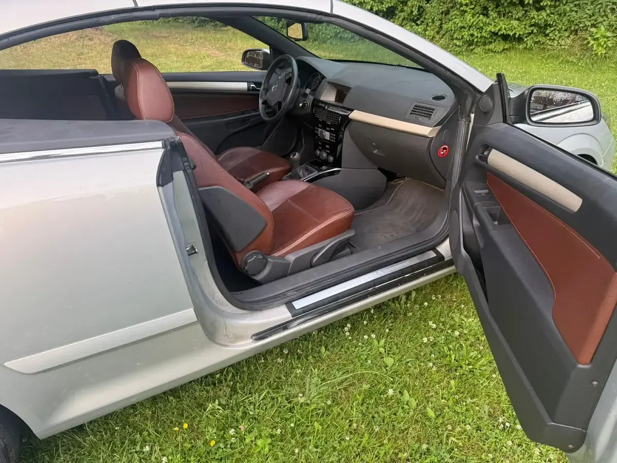 Gebraucht Opel Astra 140 PS (102 kW) 2006 Beige Cabrio