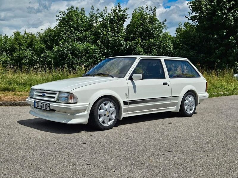 Weiß Gebraucht 1985 Ford Escort RS Kombi | 32.000 € - Bild 1/4