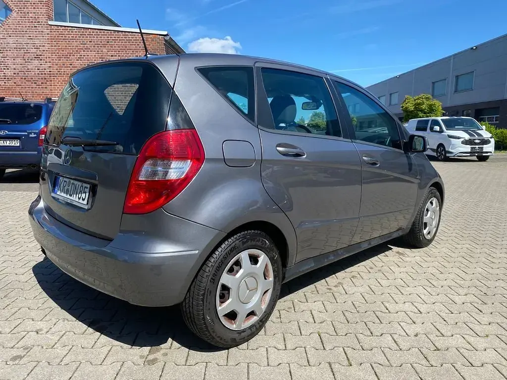 Gebraucht Mercedes A160 95 PS (69 kW) 2010 Grau Van / Kleinbus