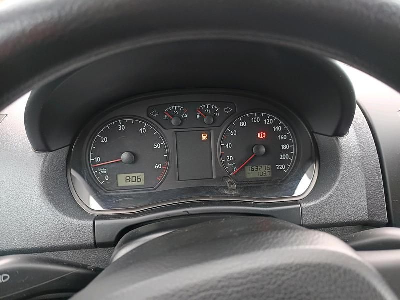 Gebraucht VW Polo 54 PS (39 kW) 2003 Silber Kleinwagen