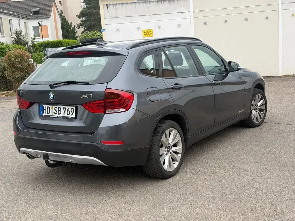 Gebraucht BMW X1 xLine 116 PS (85 kW) 2015 Grau SUV