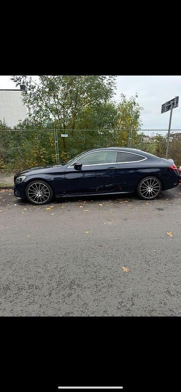Blau Gebraucht 2016 Mercedes C220 AMG line Coupé | 22.999 € (Fairer Preis) - Bild 1/4