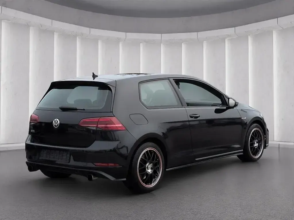 Gebraucht VW Golf VII GTI 230 PS (169 kW) 2017 Deep black perleffekt (metallic) Limousine