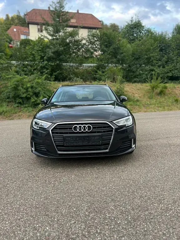 Gebraucht Audi A3 Sport 150 PS (110 kW) 2018 Braun Limousine