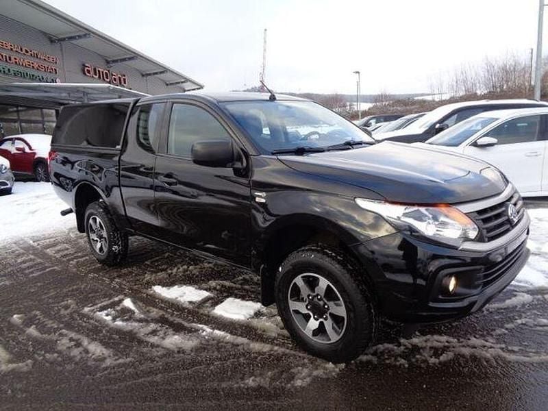 Gebraucht Fiat Fullback 154 PS (113 kW) 2017 Schwarz Abholung