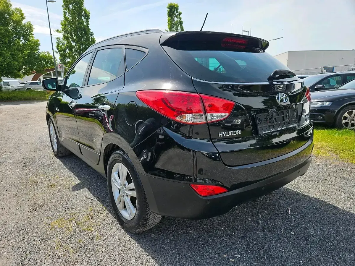 Gebraucht Hyundai Tucson 134 PS (98 kW) 2012 Schwarz SUV