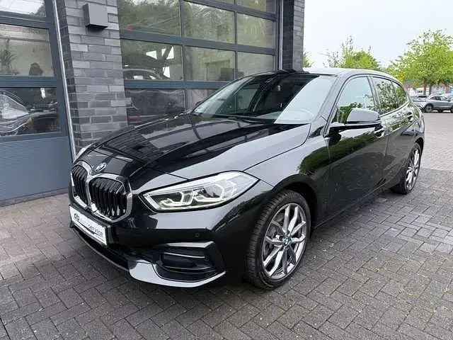 Gebraucht BMW 120 Shadowline 190 PS (139 kW) 2023 Schwarz Kleinwagen